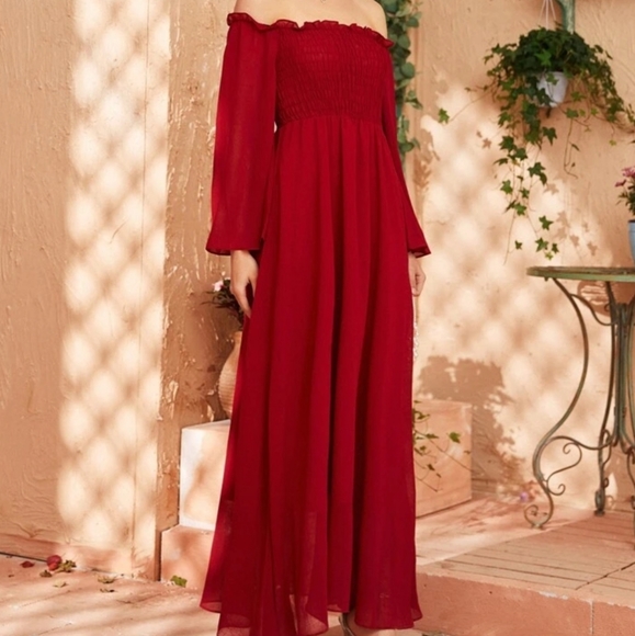 Off Shoulder Shirred bell sleeve dress - Picture 2 of 8